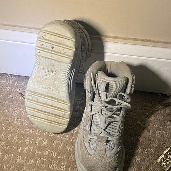 Kids Yeezy desert Boots